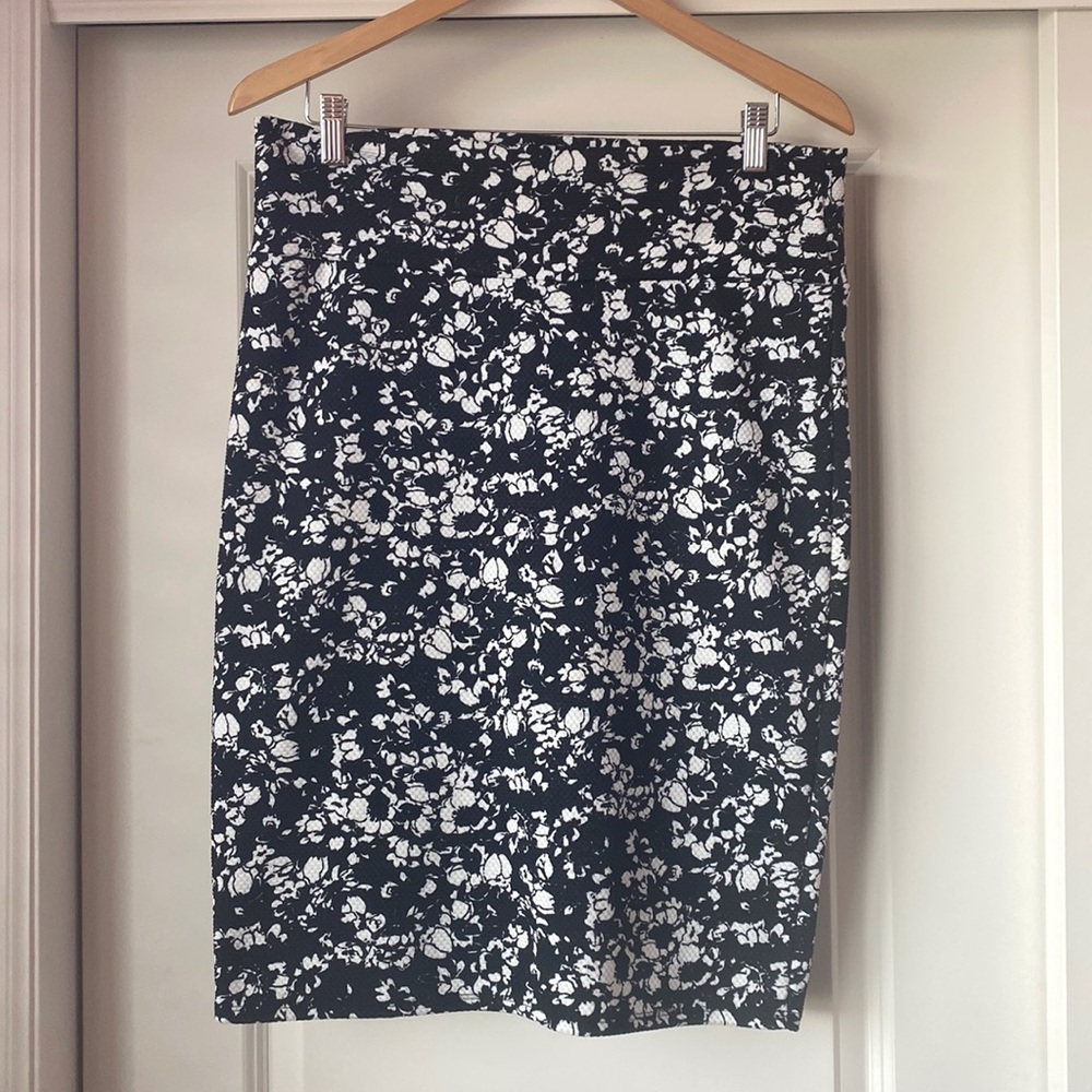 LulaRoe Cassie Skirt